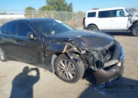 2015 Infiniti Q50 Premium z USA, uszkodzony, nr VIN JN1BV7AP8FM354075